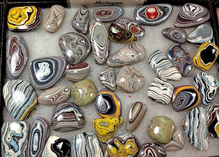 Illustration for article titled The Beautiful Stones Created By Layers of Car Paint